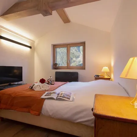 Du Glacier Cosy Alpine Style, Sleeps 4 - Happy *