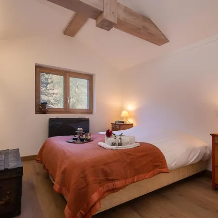 Du Glacier Cosy Alpine Style, Sleeps 4 - Happy *