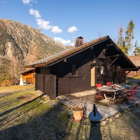 Chalet Du Glacier Cosy Alpine Style, Sleeps 4 - Happy Chamonix